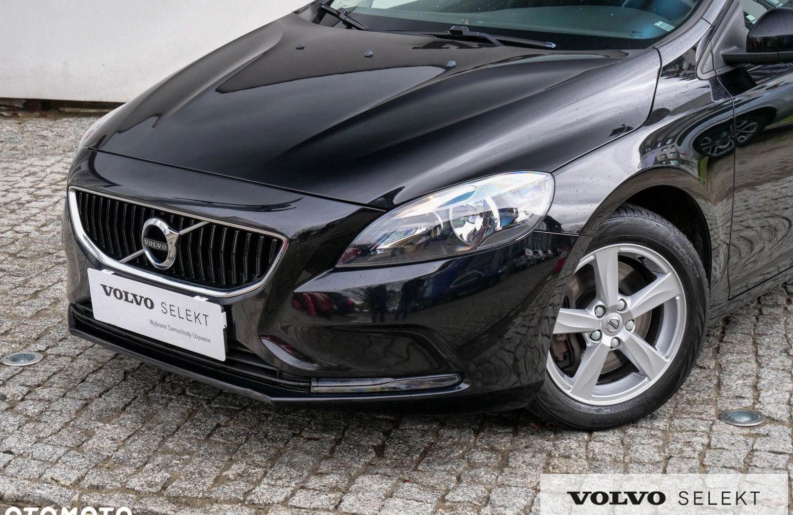 Volvo V40 cena 79900 przebieg: 63687, rok produkcji 2019 z Dukla małe 631